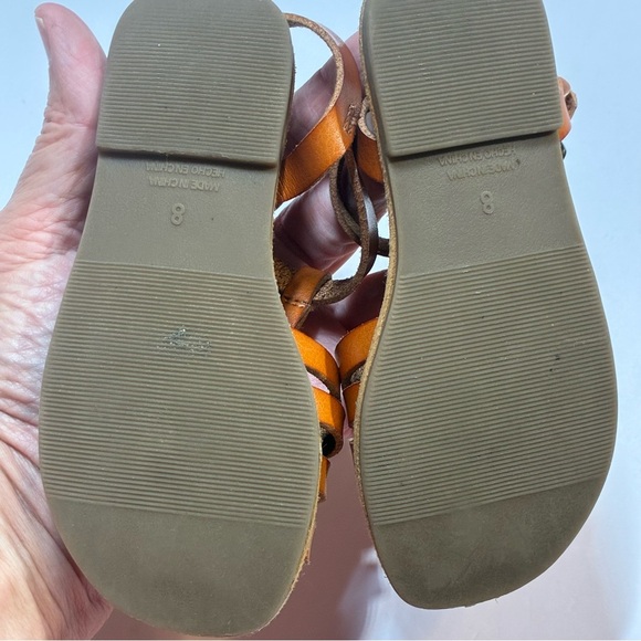 Old Navy Toddler Tan Faux Leather Woven Sandals Size 8 - Picture 4 of 4